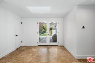1836 N Doheny Dr - Photo 4 of 8