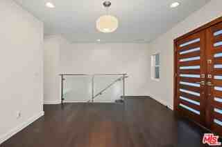175 Barlock Ave - Photo 2 of 8