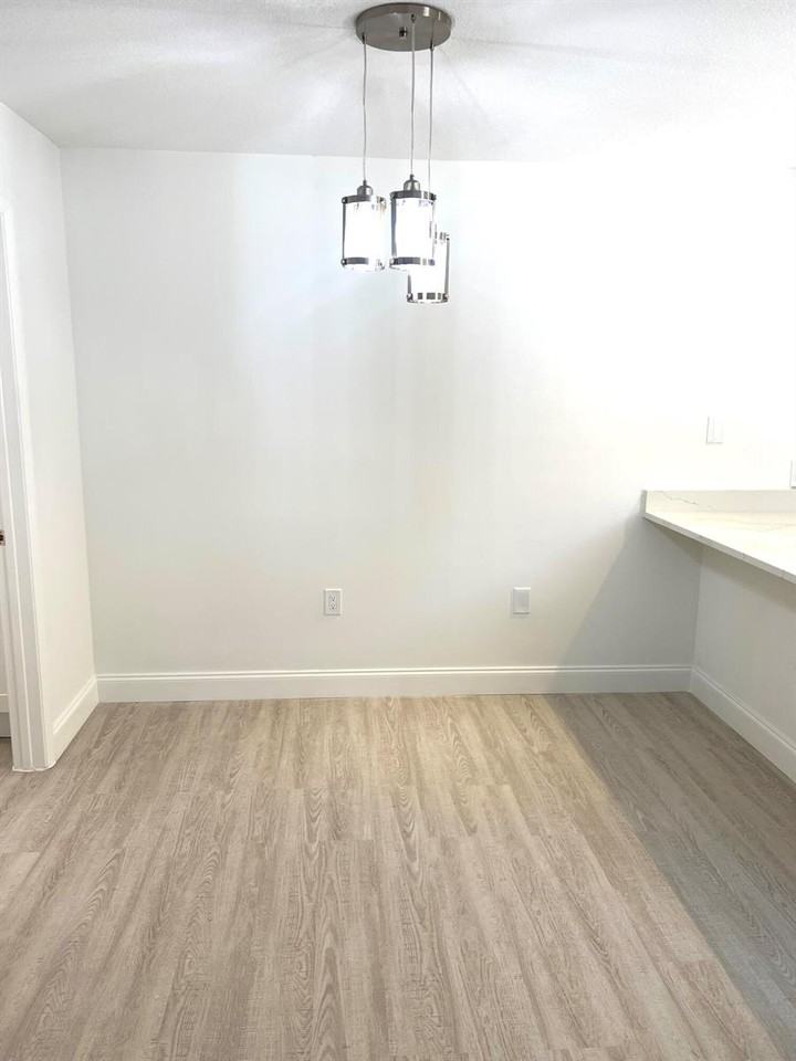 5121 51st Way - Photo 4 of 19