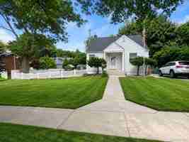 featured image of 24 Eimer St