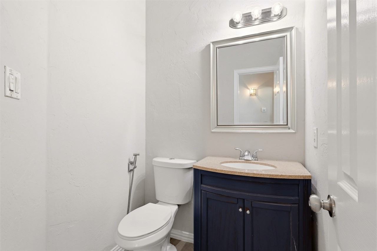 773 N Valley Pkwy - Photo 5 of 26