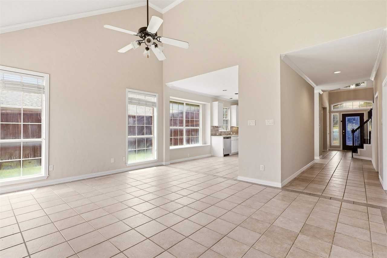773 N Valley Pkwy - Photo 7 of 26