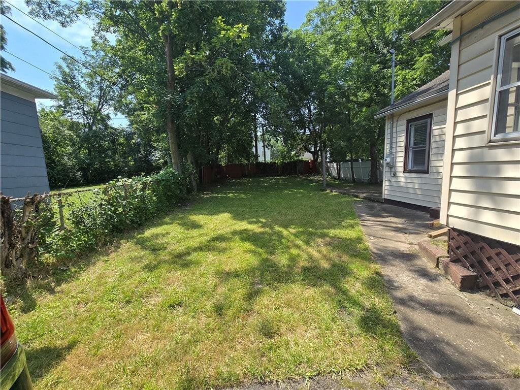 149 Champlain St - Photo 2 of 22