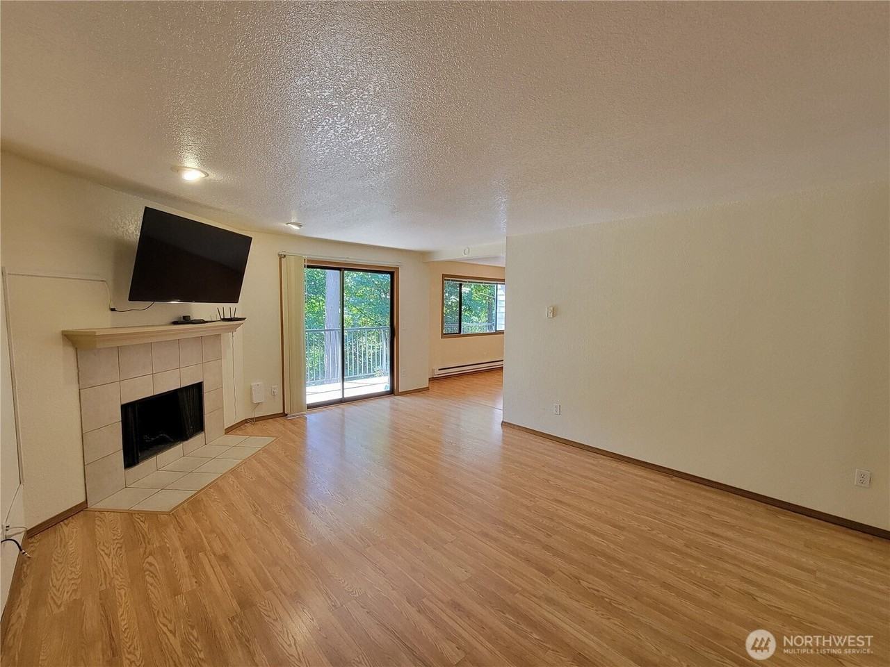 15416 40th Ave W - Photo 5 of 30