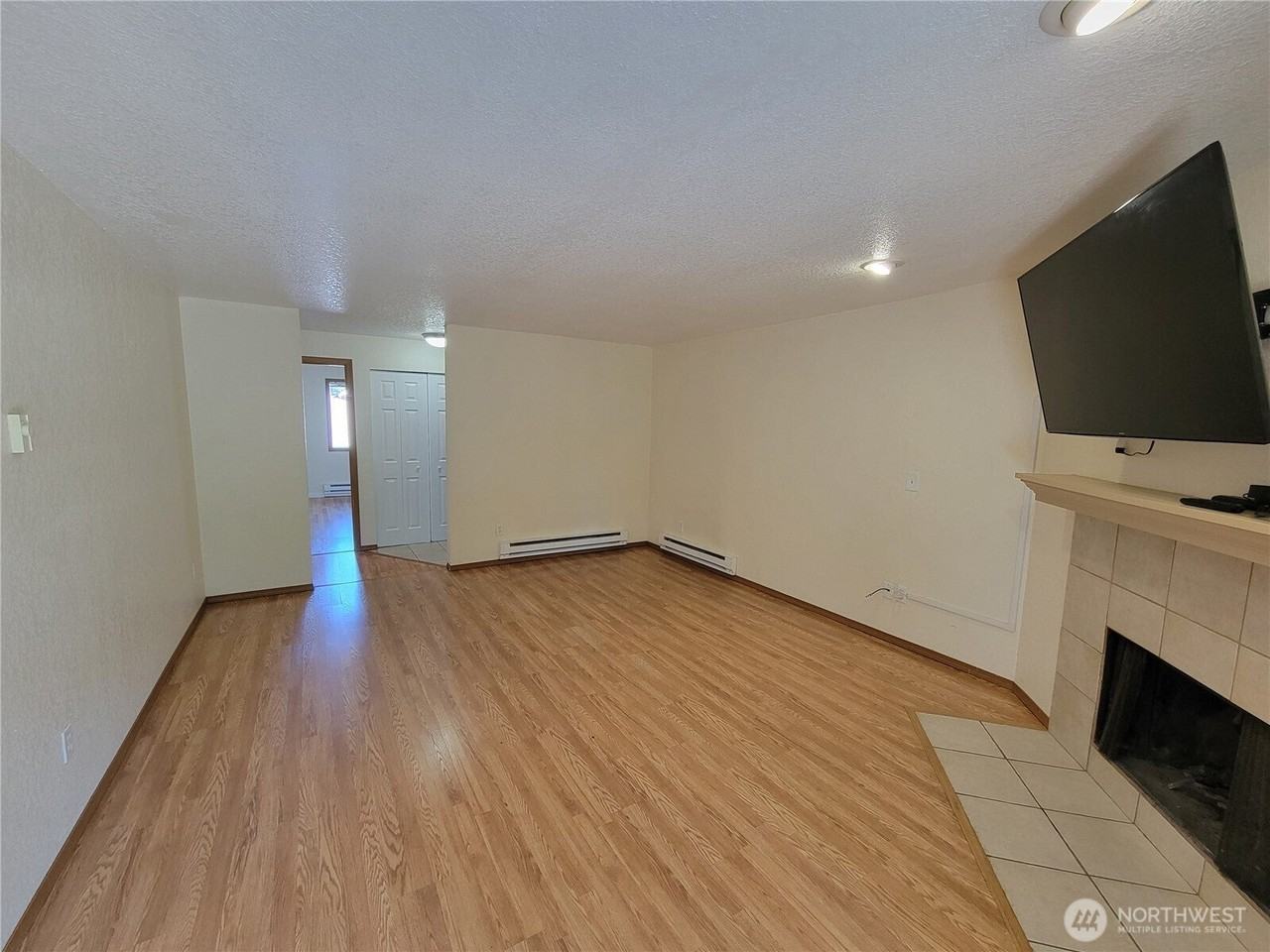 15416 40th Ave W - Photo 6 of 30