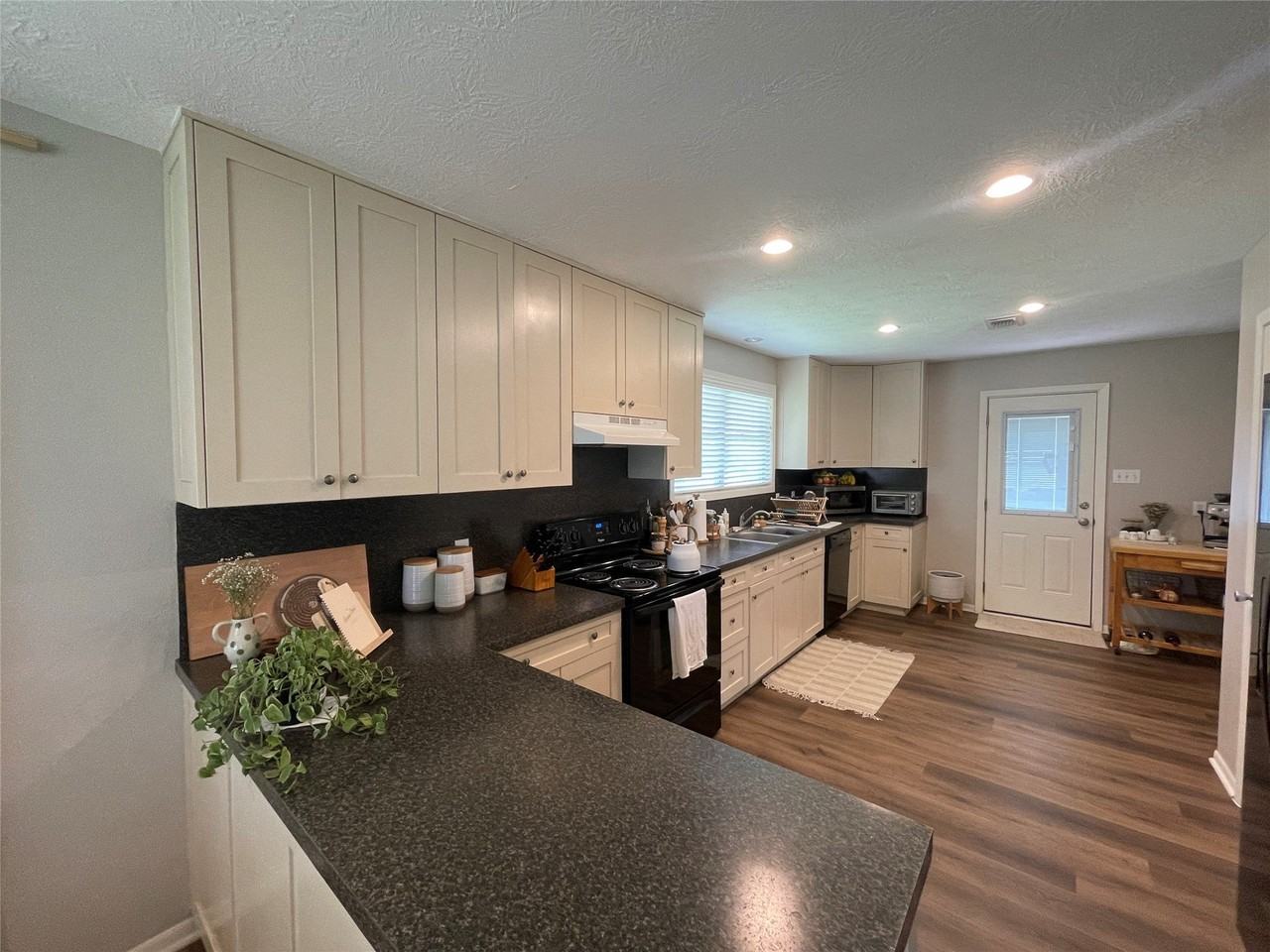1150 N Berlin Rd - Photo 5 of 10
