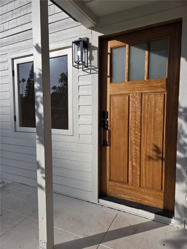 227 N Avenue 60 - Photo 3 of 28