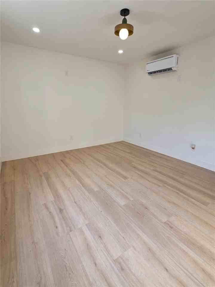 227 N Avenue 60 - Photo 5 of 28