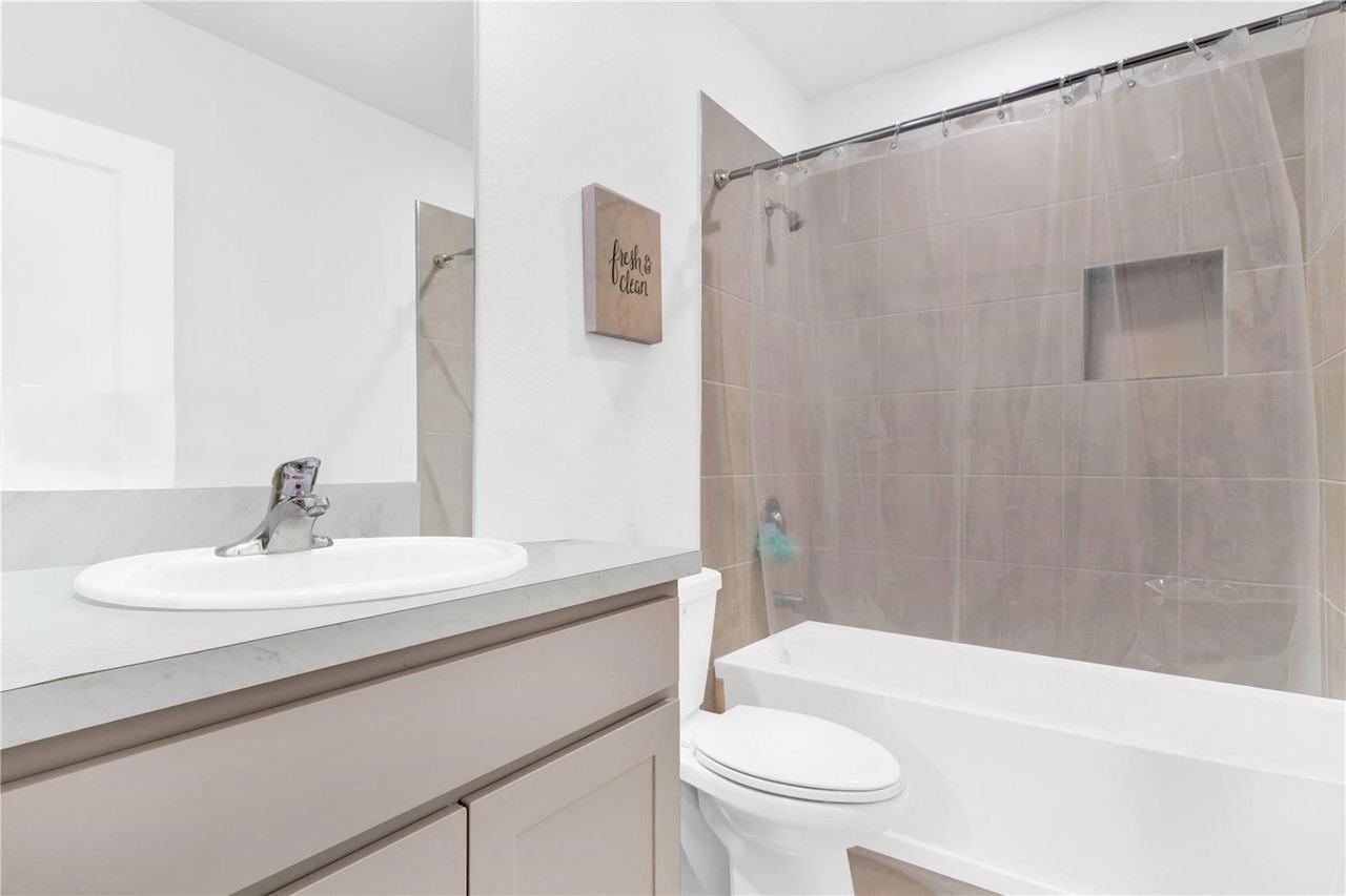 117 Ne 3rd Ct - Photo 4 of 7
