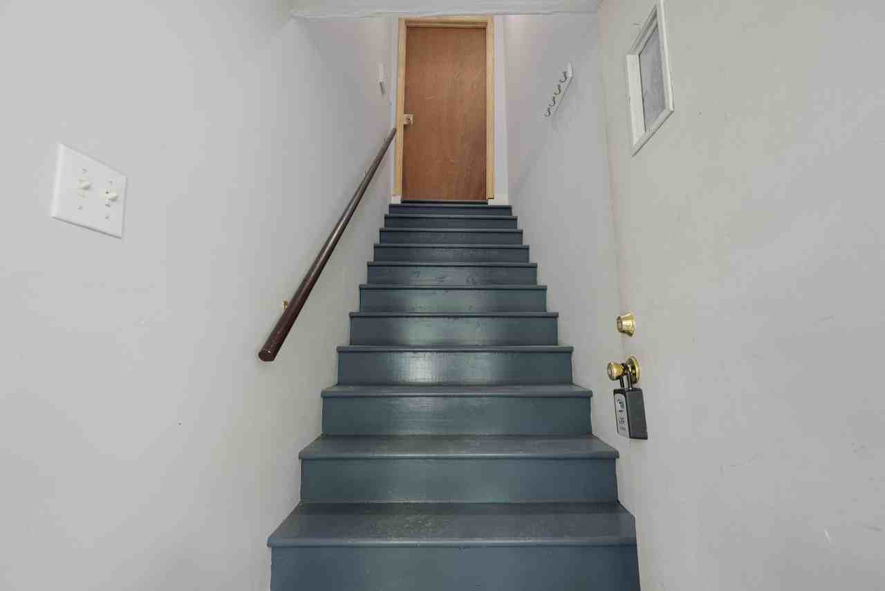 131 Captain Ave #4 - Photo 2 of 10