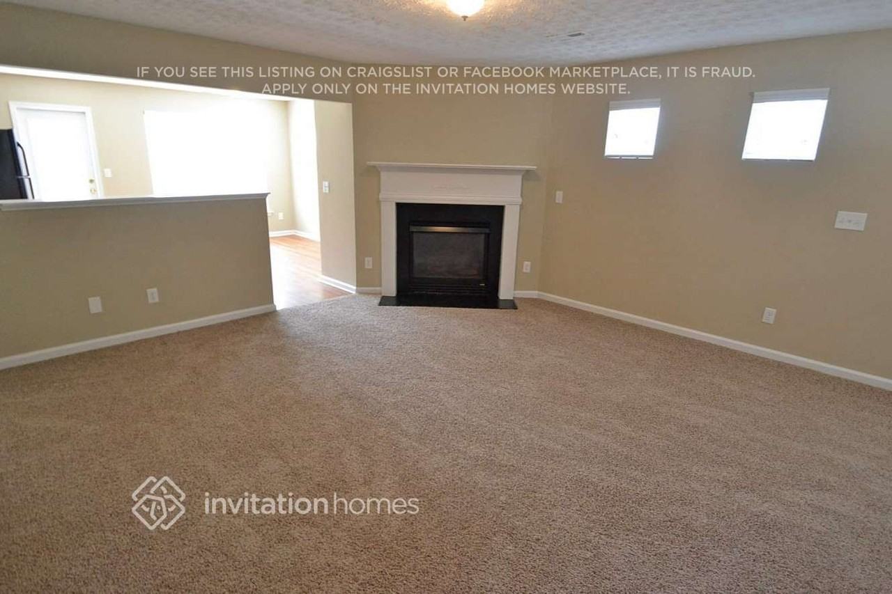268 Topaz Dr - Photo 2 of 9