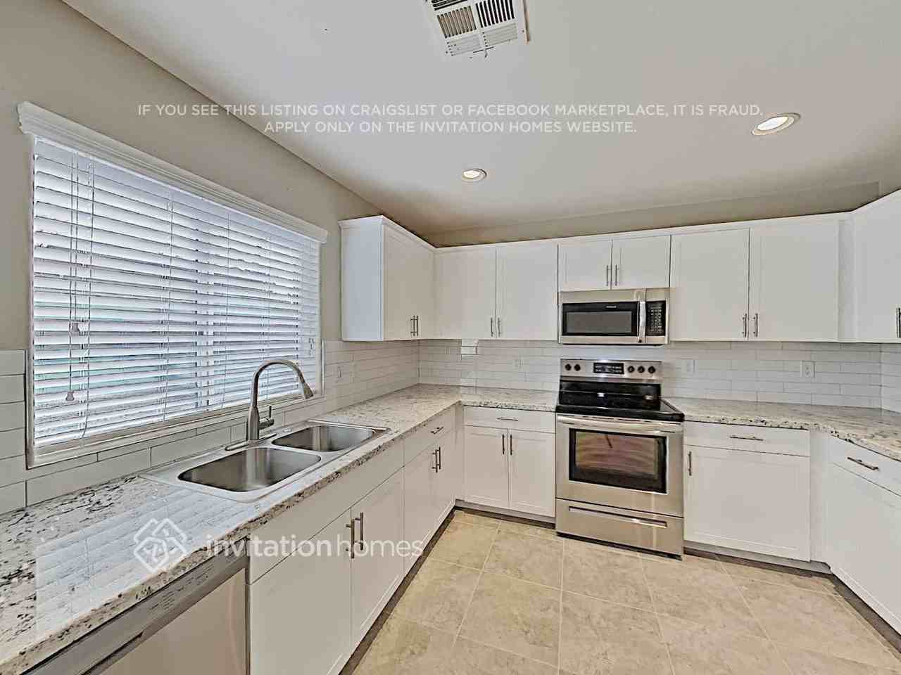 1425 E Lakeview Dr - Photo 7 of 18