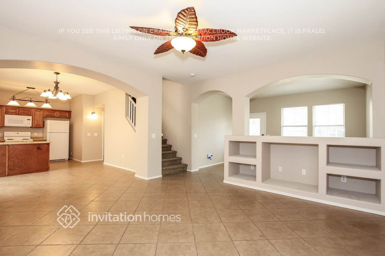 12170 W Yavapai Ln - Photo 7 of 19