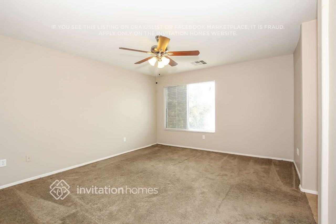 12170 W Yavapai Ln - Photo 3 of 9