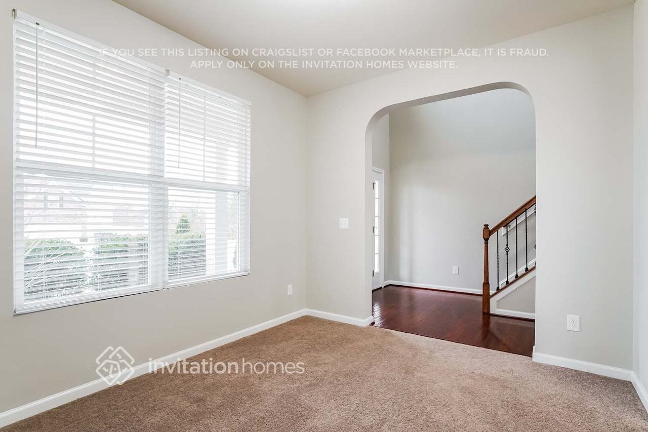 3432 Sutters Mill Ln - Photo 2 of 16