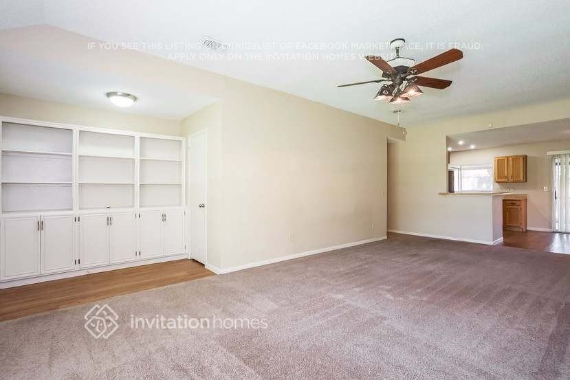 22614 Powell House Ln - Photo 5 of 27