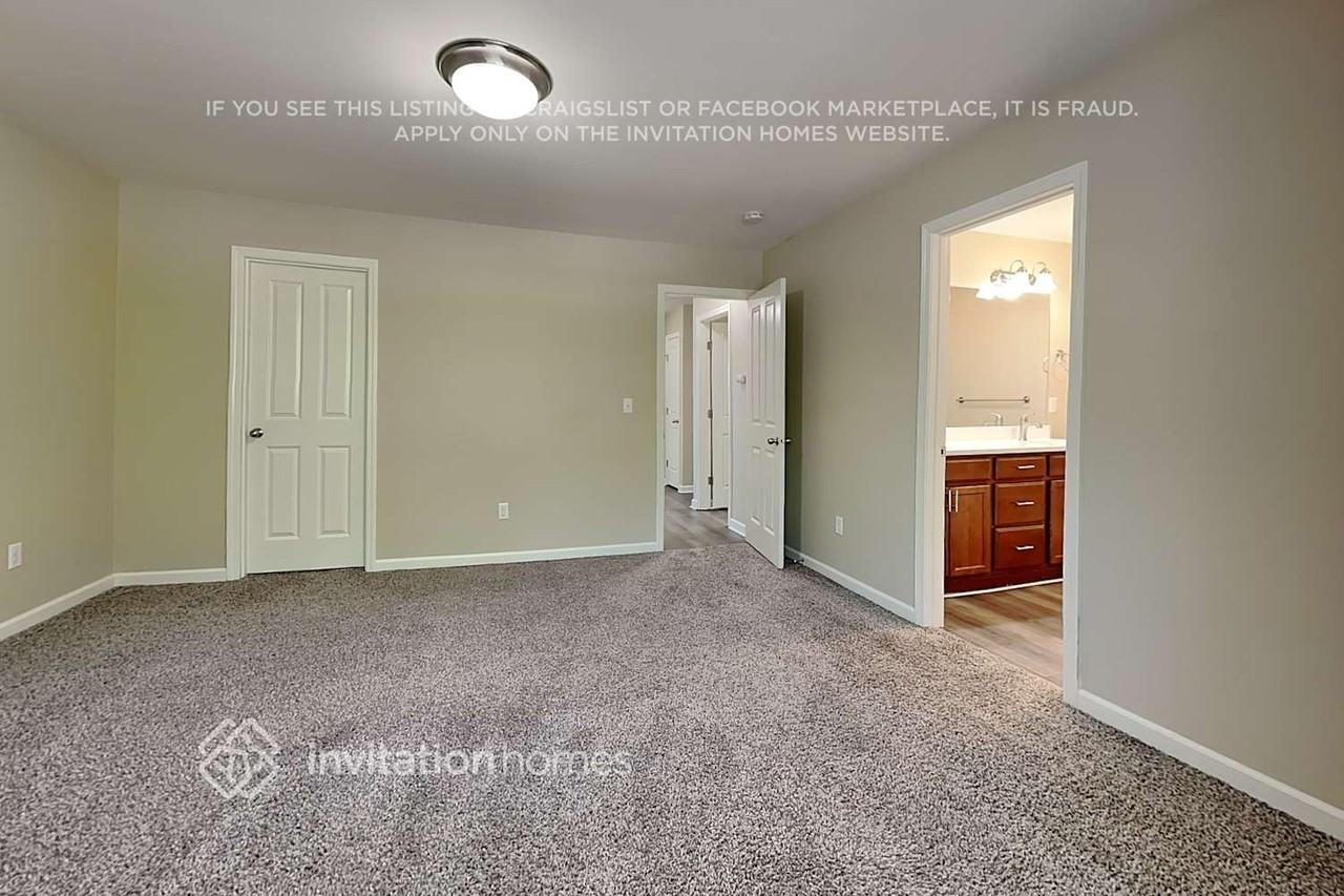 7629 Columbia Way Ne - Photo 7 of 18