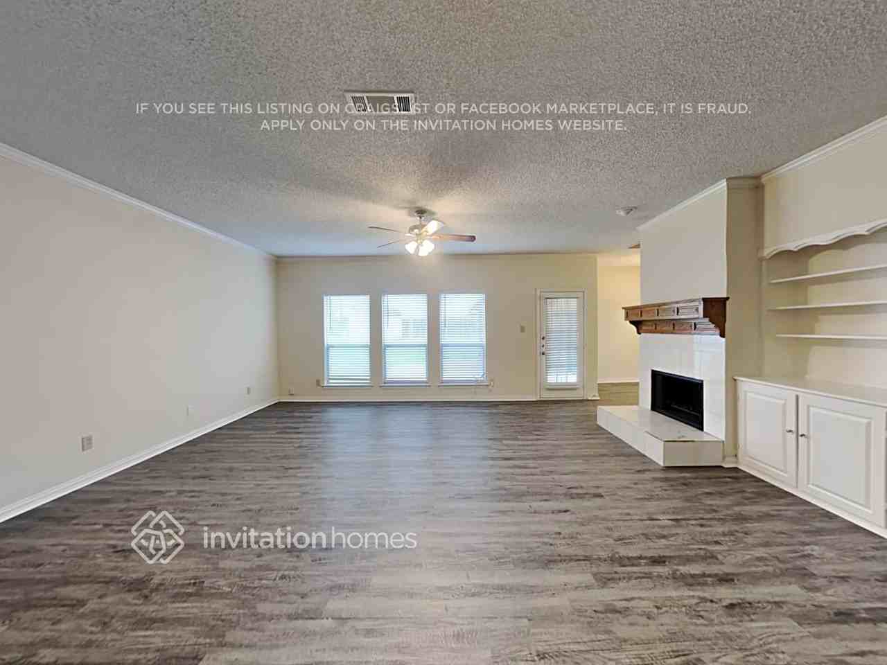 3302 Hunter Cove Dr - Photo 4 of 22