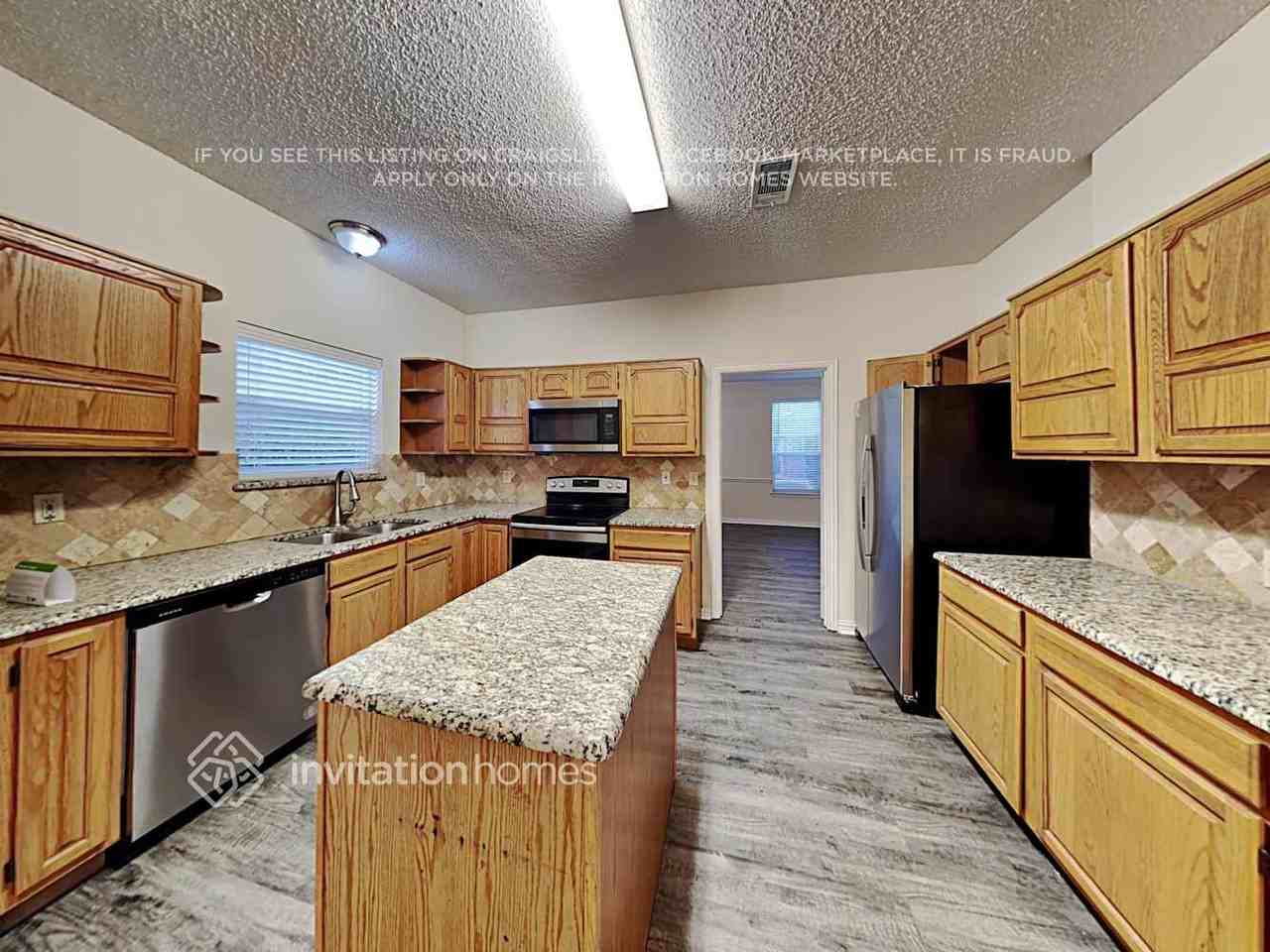 3302 Hunter Cove Dr - Photo 6 of 22