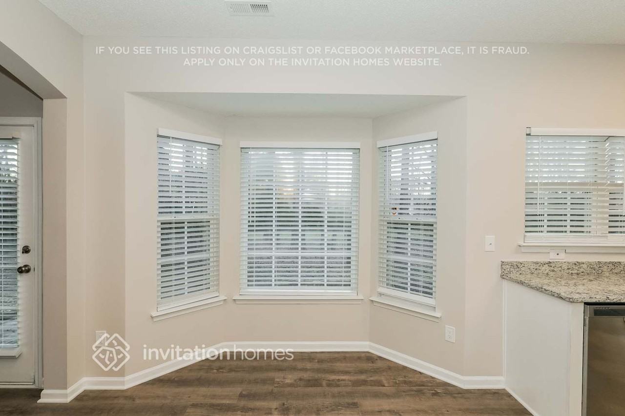 7140 Duchamp Dr - Photo 5 of 16