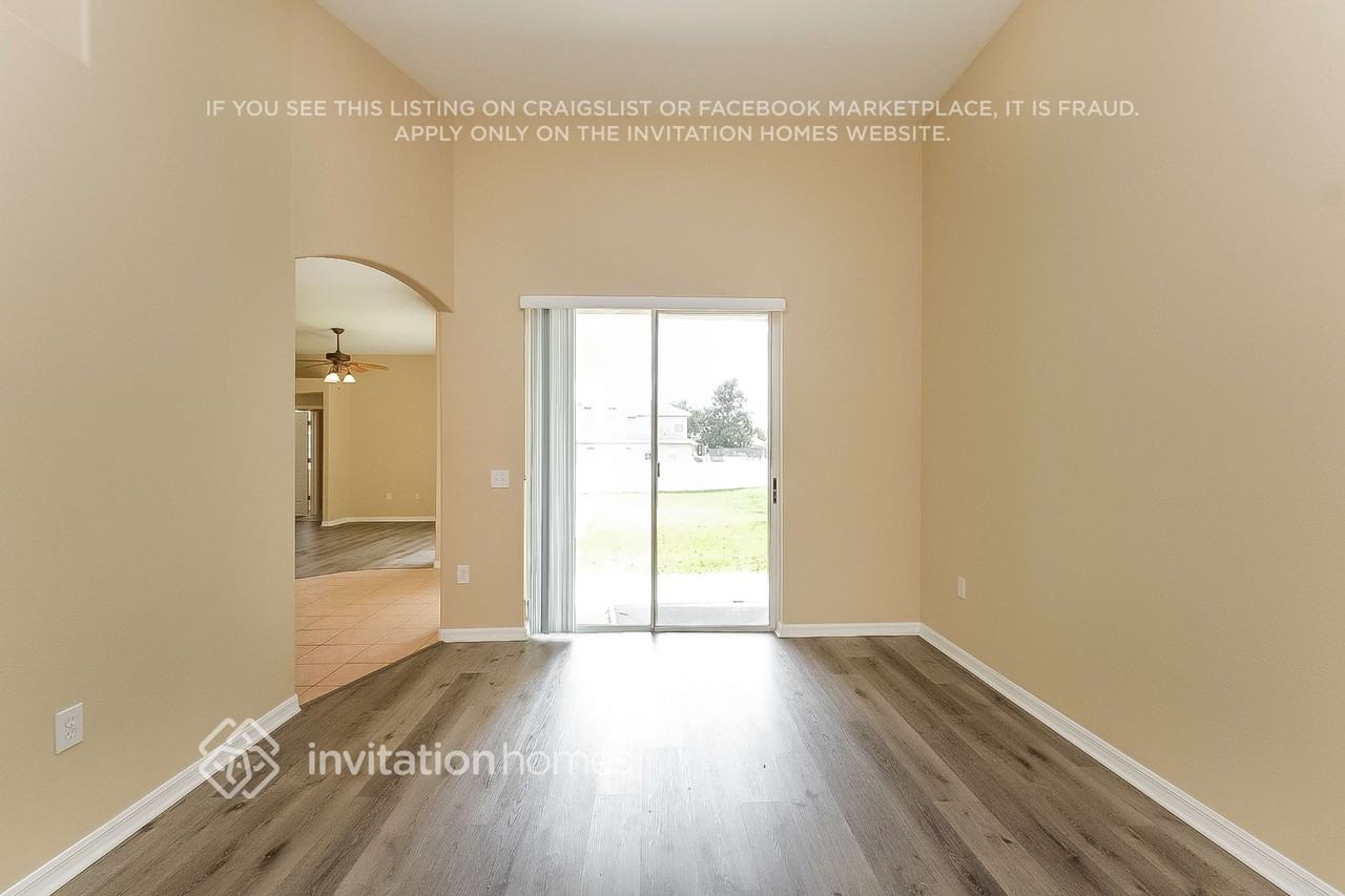 2620 Abbey Grove Dr - Photo 3 of 16