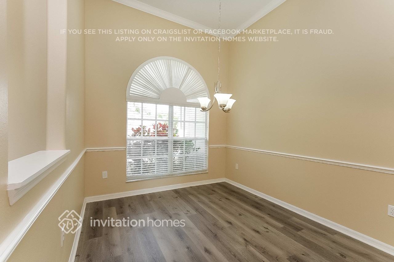 2620 Abbey Grove Dr - Photo 4 of 16