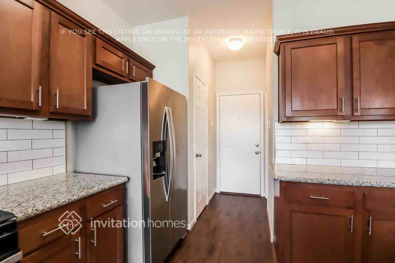 18702 Walden Glen Cir - Photo 5 of 16