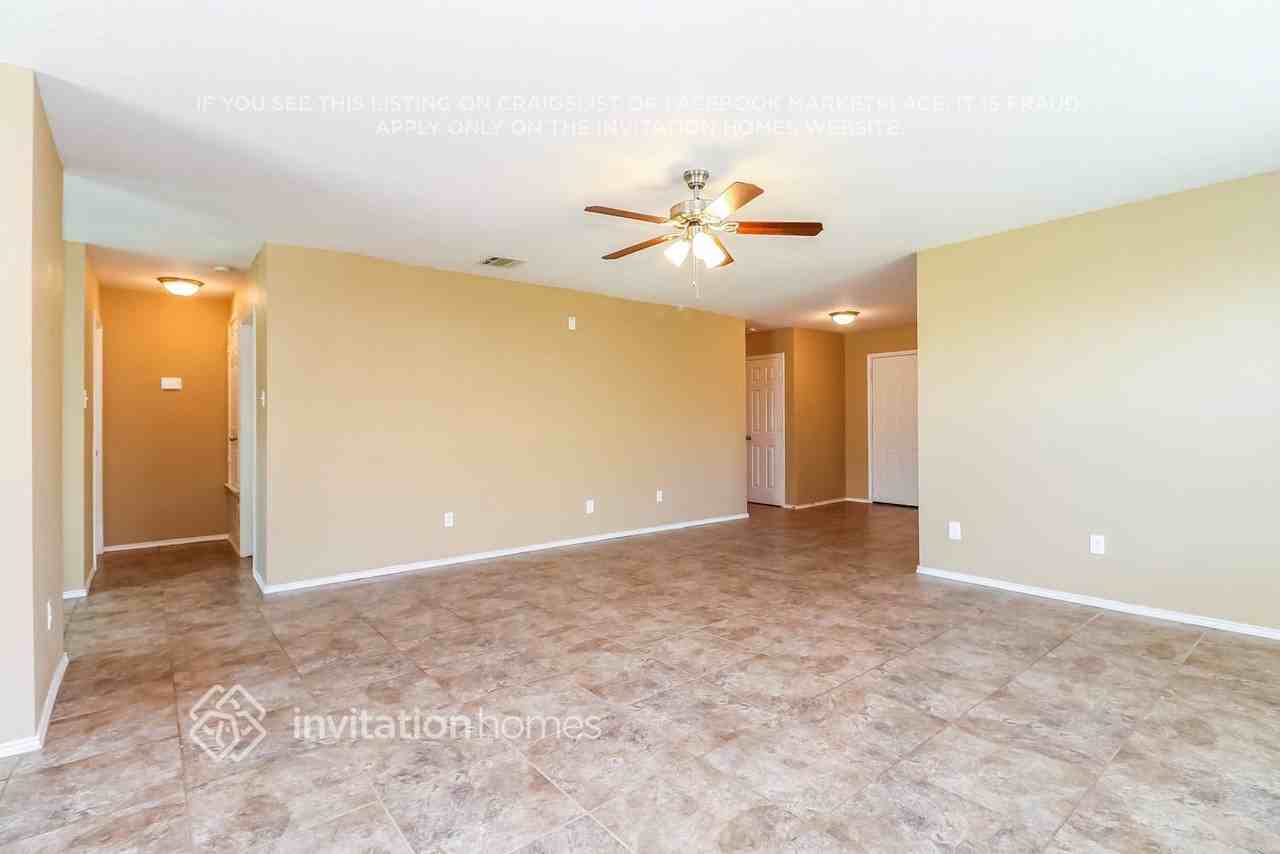 8115 Colwick Ln - Photo 2 of 25