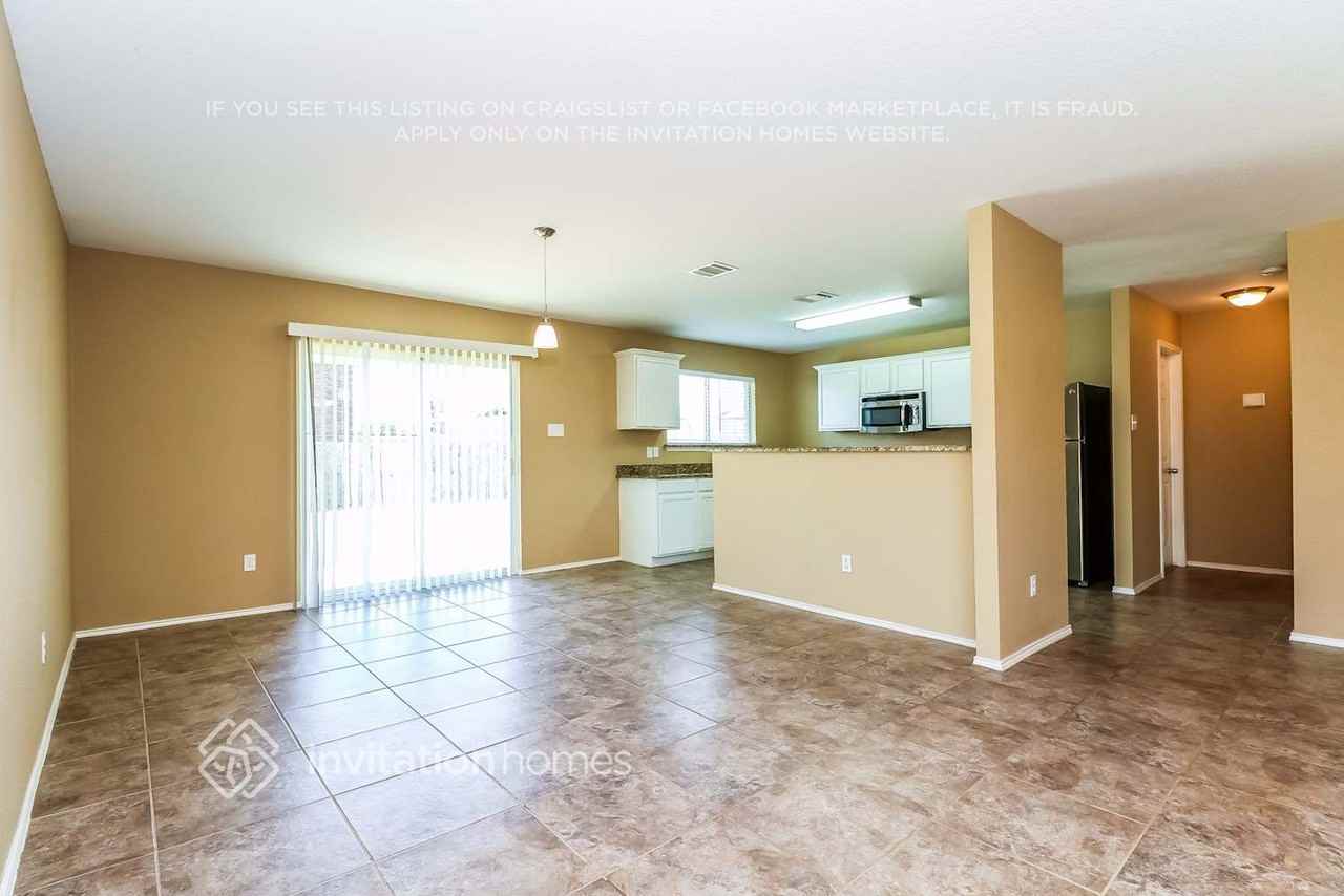 8115 Colwick Ln - Photo 6 of 25