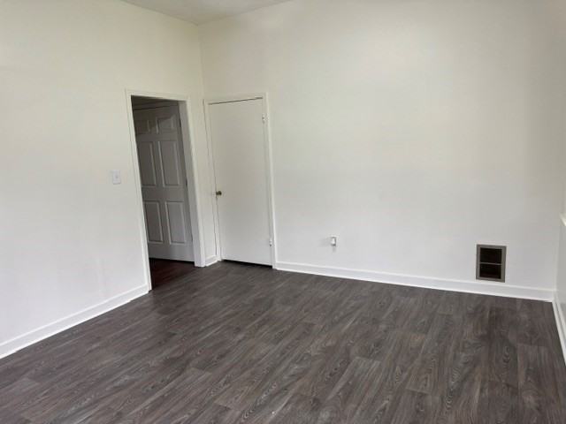 1010 Angel St #B - Photo 2 of 12