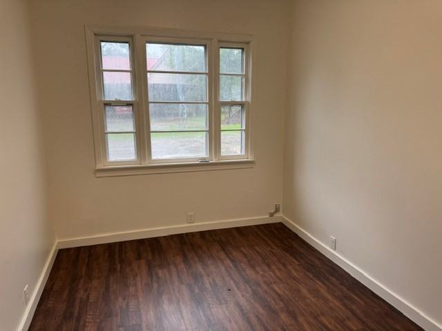 1010 Angel St #B - Photo 6 of 12