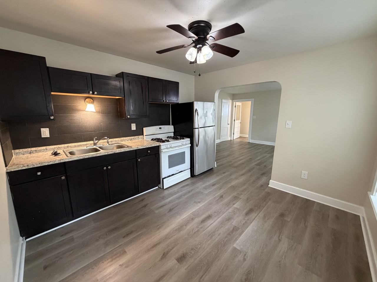 813 14th St N - Photo 4 of 17