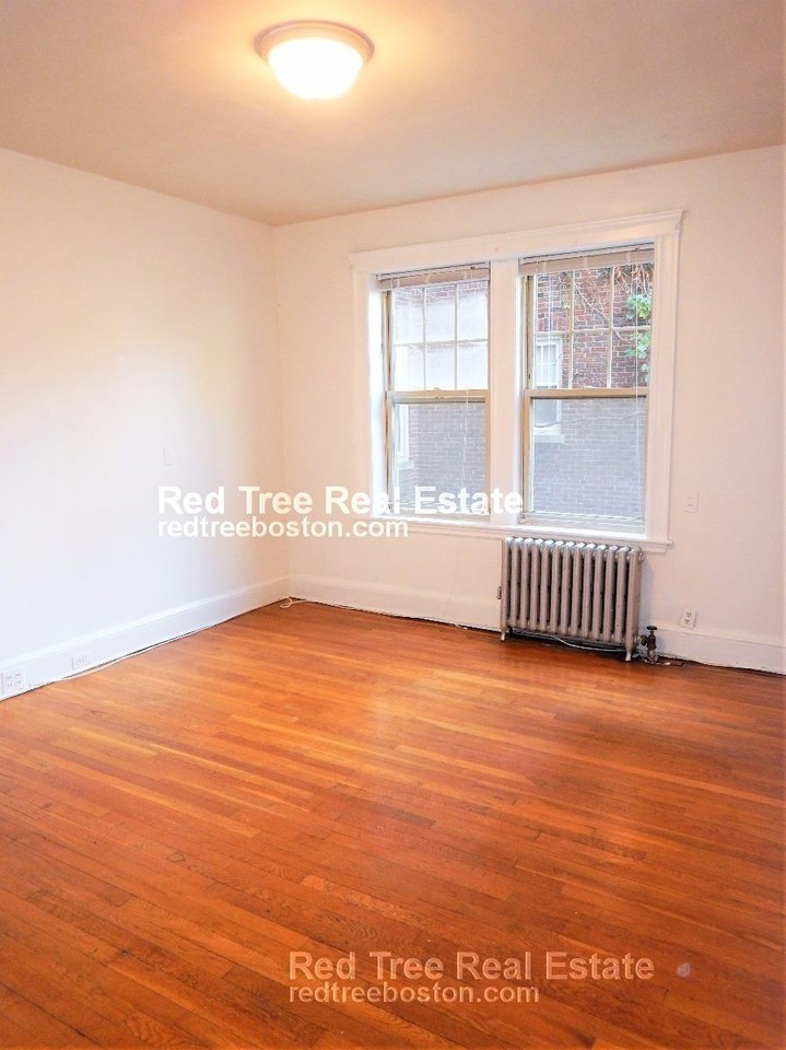93 Chester St #S1 - Photo 2 of 7
