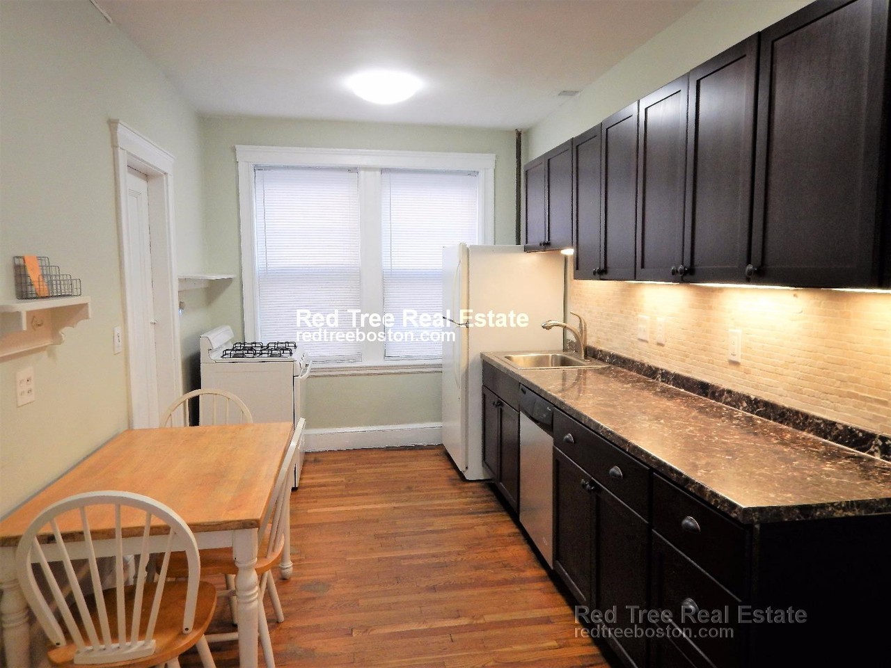93 Chester St #S1 - Photo 4 of 7
