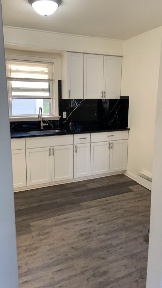 15434 Oldham St #1 - Photo 5 of 13