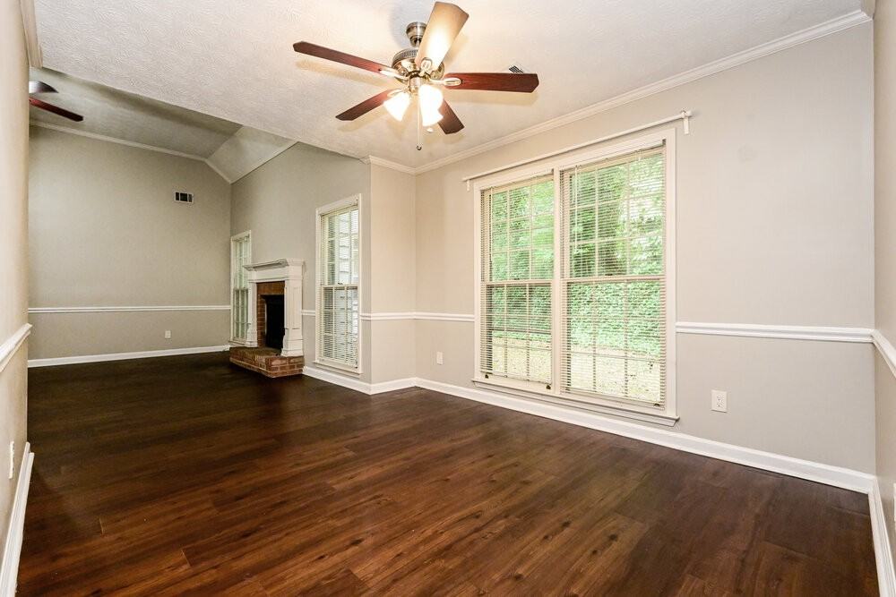 1204 Garden Path Se - Photo 3 of 16