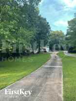 83 Huntington Ct - Photo 1 of 1