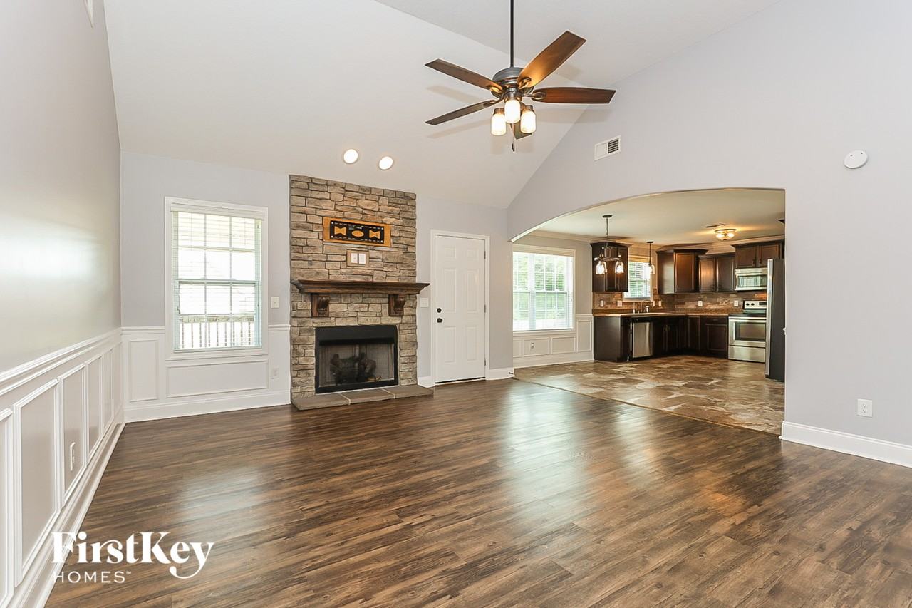 700 Swift Fox Dr - Photo 4 of 15