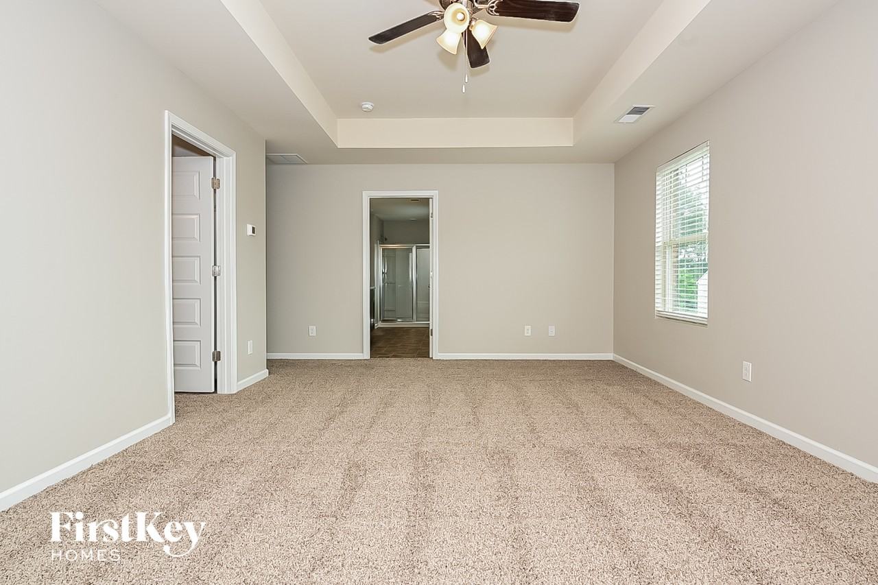 1500 Denver Way - Photo 7 of 15