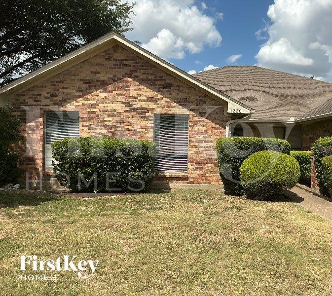 1220 Mockingbird Ln