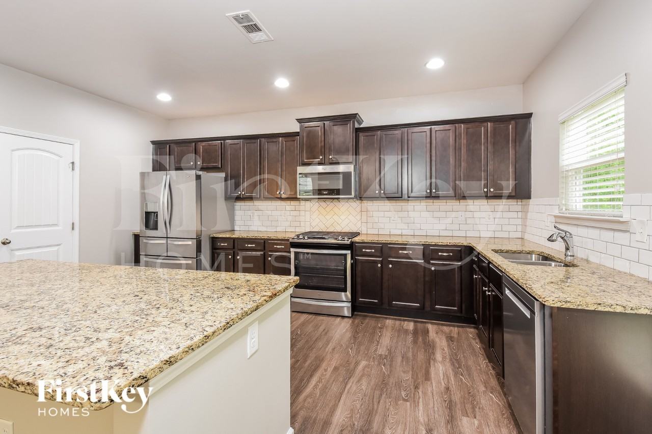 547 Winder Trl - Photo 5 of 16