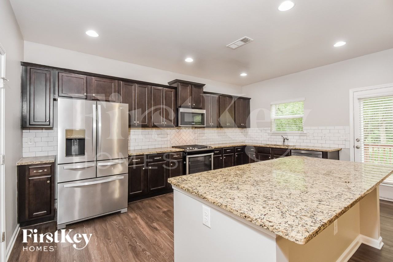 547 Winder Trl - Photo 6 of 16