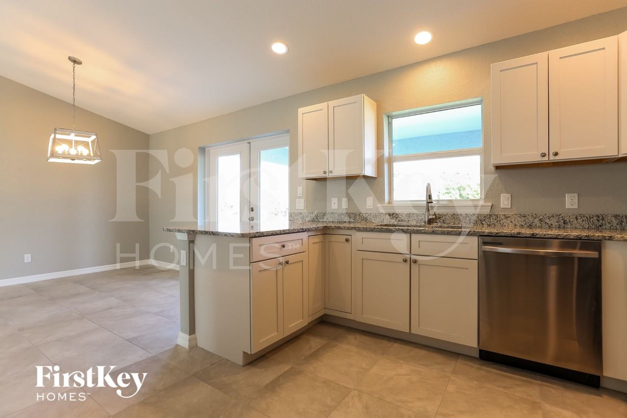 11932 Gretchen Ave - Photo 6 of 15