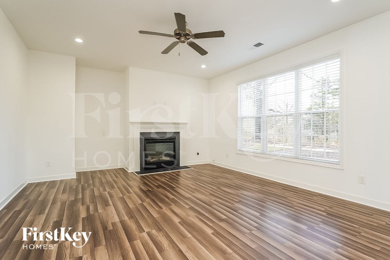 1816 Yarborough Dr - Photo 3 of 15