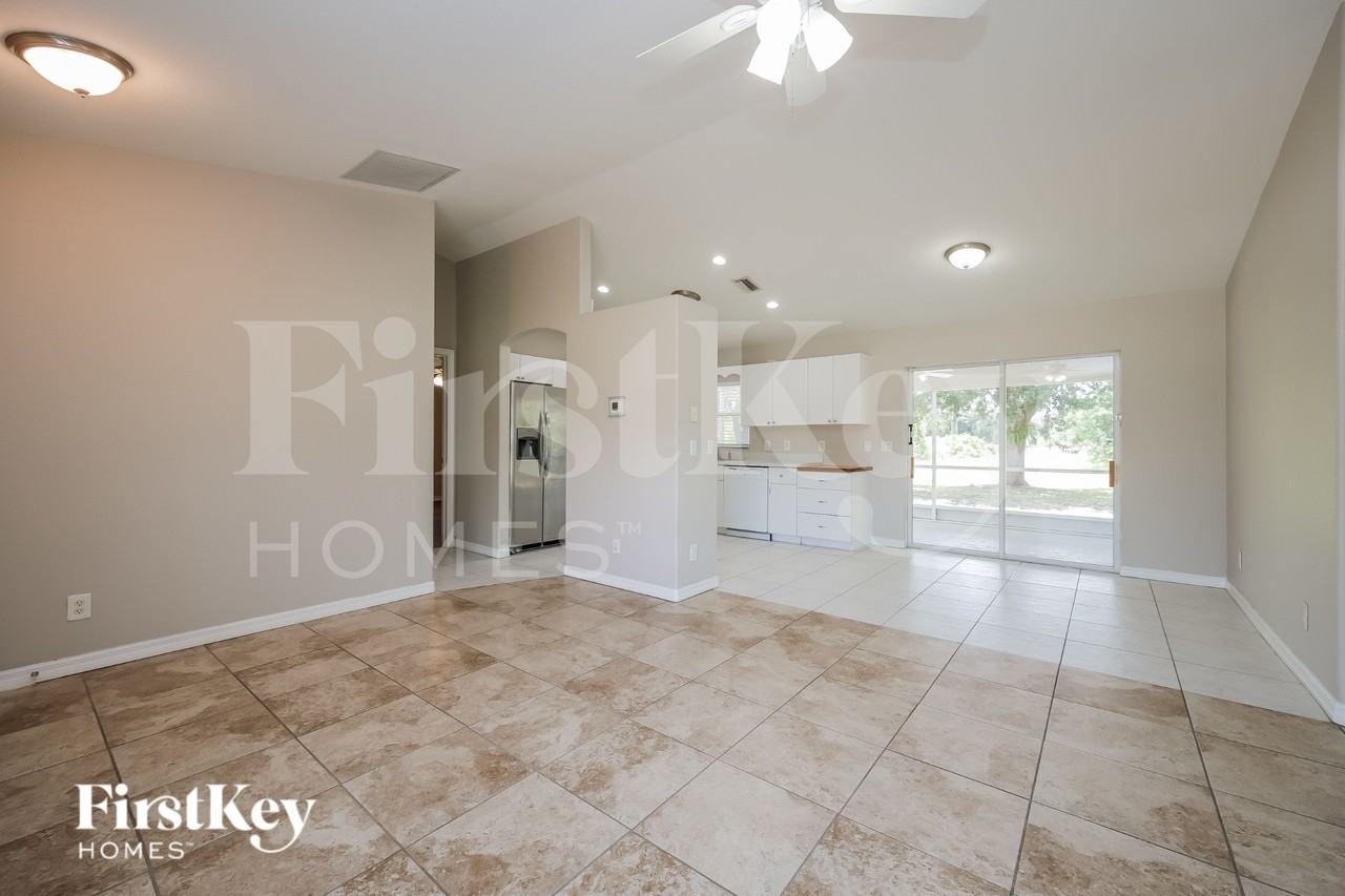 3945 N Cranberry Blvd - Photo 4 of 16