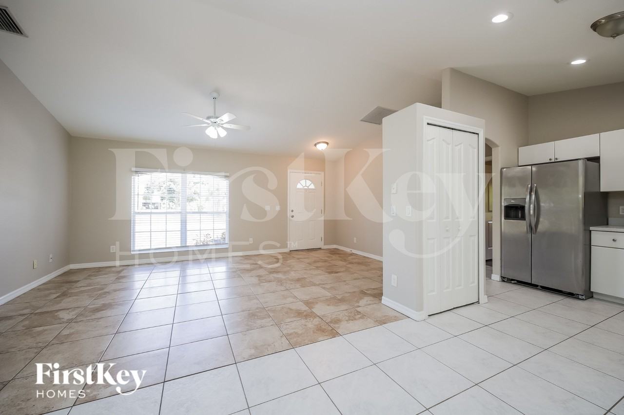 3945 N Cranberry Blvd - Photo 5 of 16