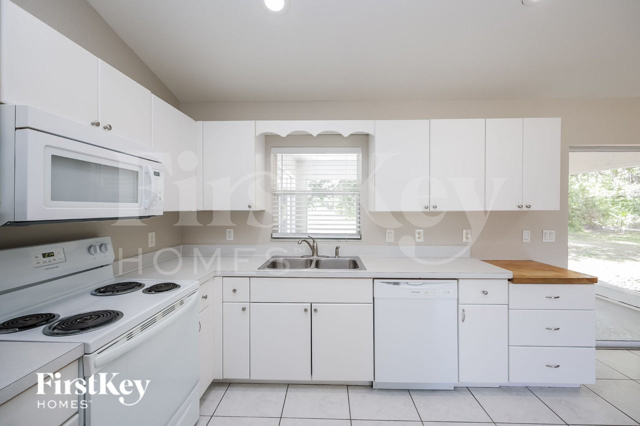 3945 N Cranberry Blvd - Photo 7 of 16