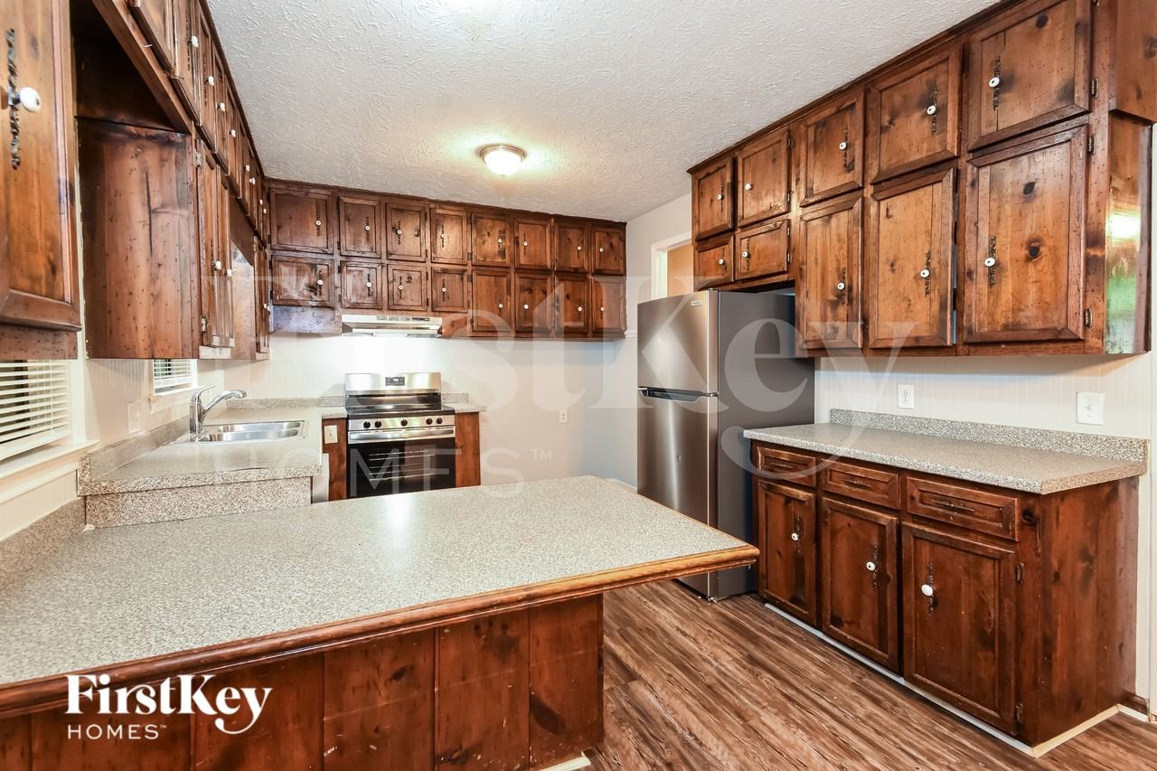 3704 Newport Dr - Photo 7 of 19