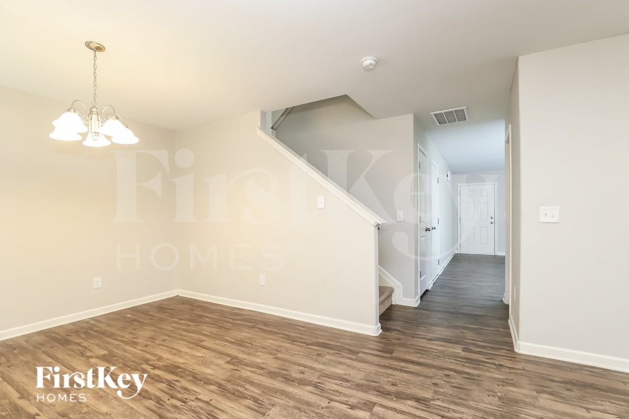 2202 Matthew Oaks Ct - Photo 6 of 16