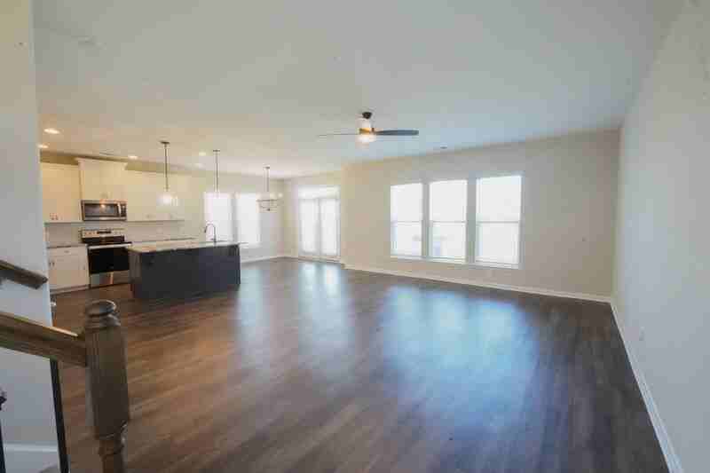 165 Greyfield Cir - Photo 7 of 43